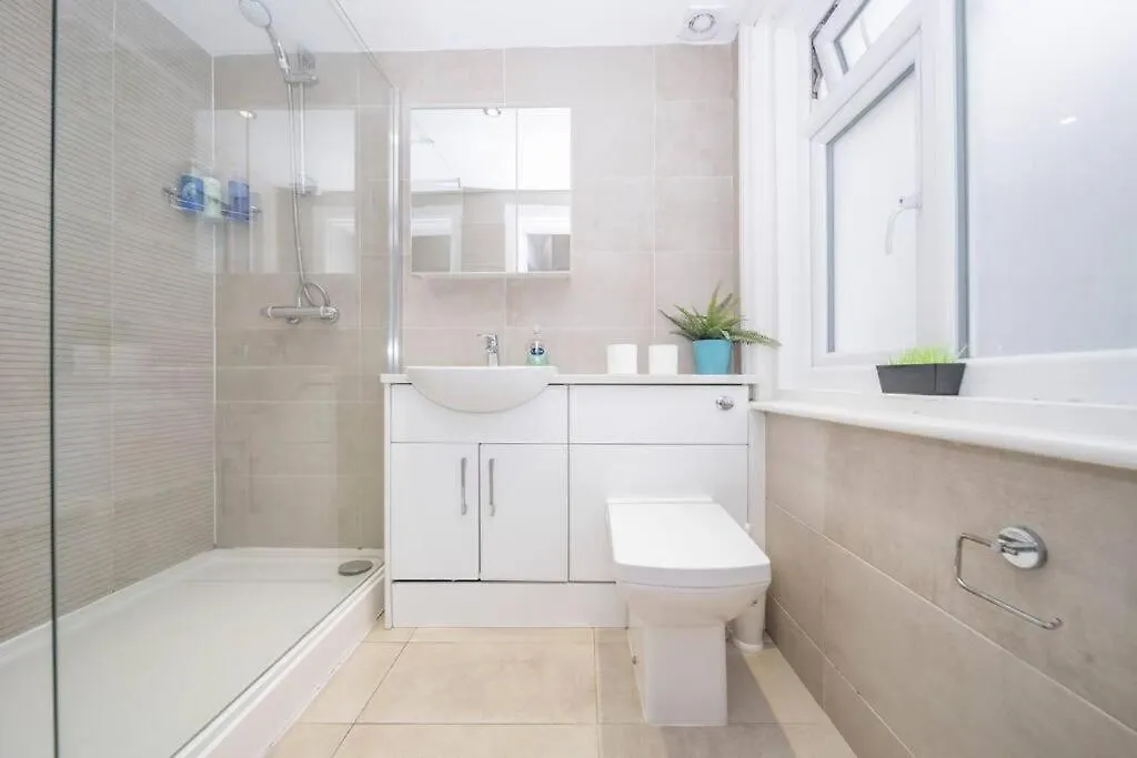 Resturday Seafront Onebedroom Bn16Sma02 Brighton